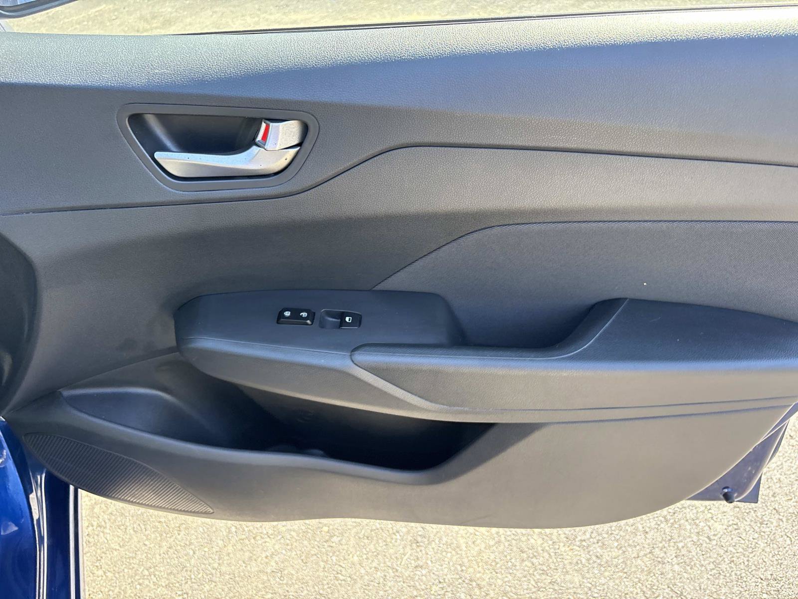 Used 2022 Hyundai Accent SE FWD image 33