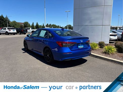 Used 2024 Honda Civic Sport image 4