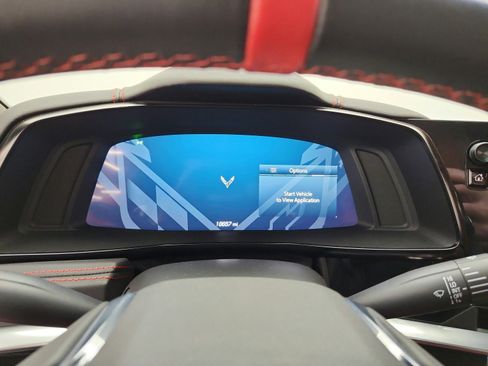 Used 2024 Chevrolet Corvette Stingray Coupe RWD image 11