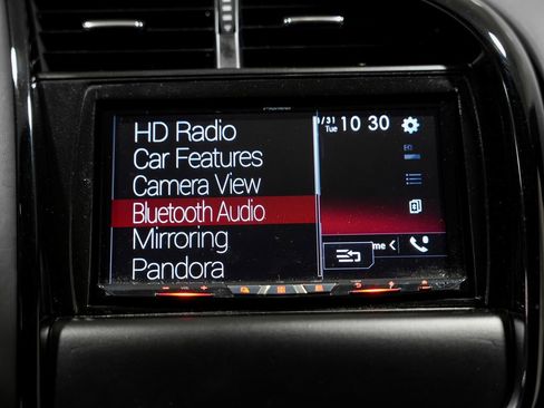 Used 2015 Audi R8 V10 w/ Full Leather Package image 19