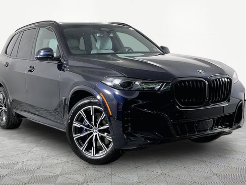 Certified 2024 BMW X5 xDrive40i w/ M Sport Package AWD/4WD image 4