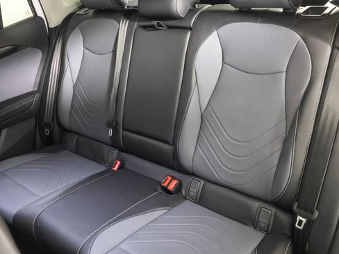 New 2026 Volkswagen Tiguan SE image 35