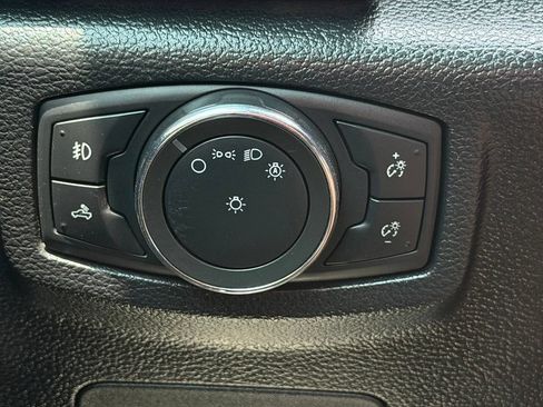 Used 2017 Ford F150 Platinum w/ Equipment Group 701A Luxury AWD/4WD image 30
