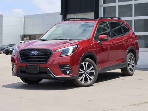 Used 2024 Subaru Forester Limited AWD/4WD image 3