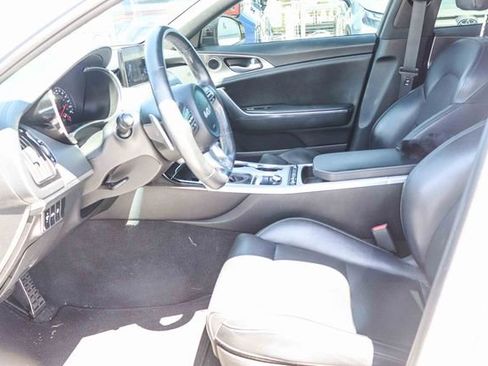 Used 2022 Kia Stinger GT1 RWD image 21