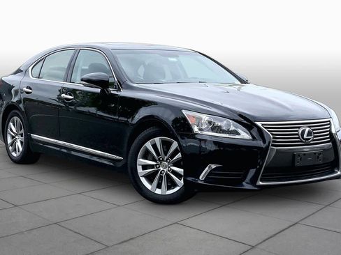 Used 2016 Lexus LS 460 AWD w/ Comfort Package image 3