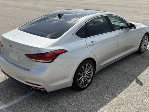 Used 2015 Hyundai Genesis 5.0 RWD image 5