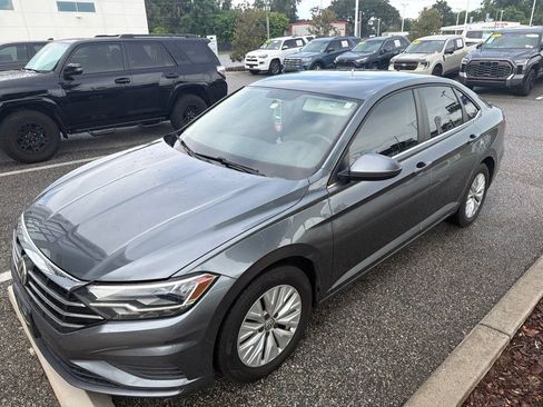 Used 2019 Volkswagen Jetta S w/ Driver Assistance Package FWD image 3