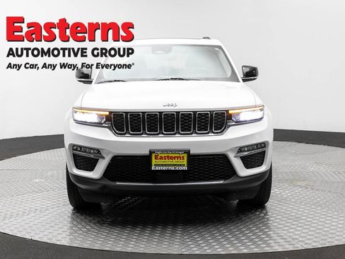 Used 2023 Jeep Grand Cherokee 4WD 4xe image 2