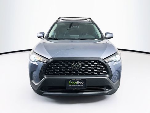 Used 2023 Toyota Corolla Cross LE AWD/4WD image 2