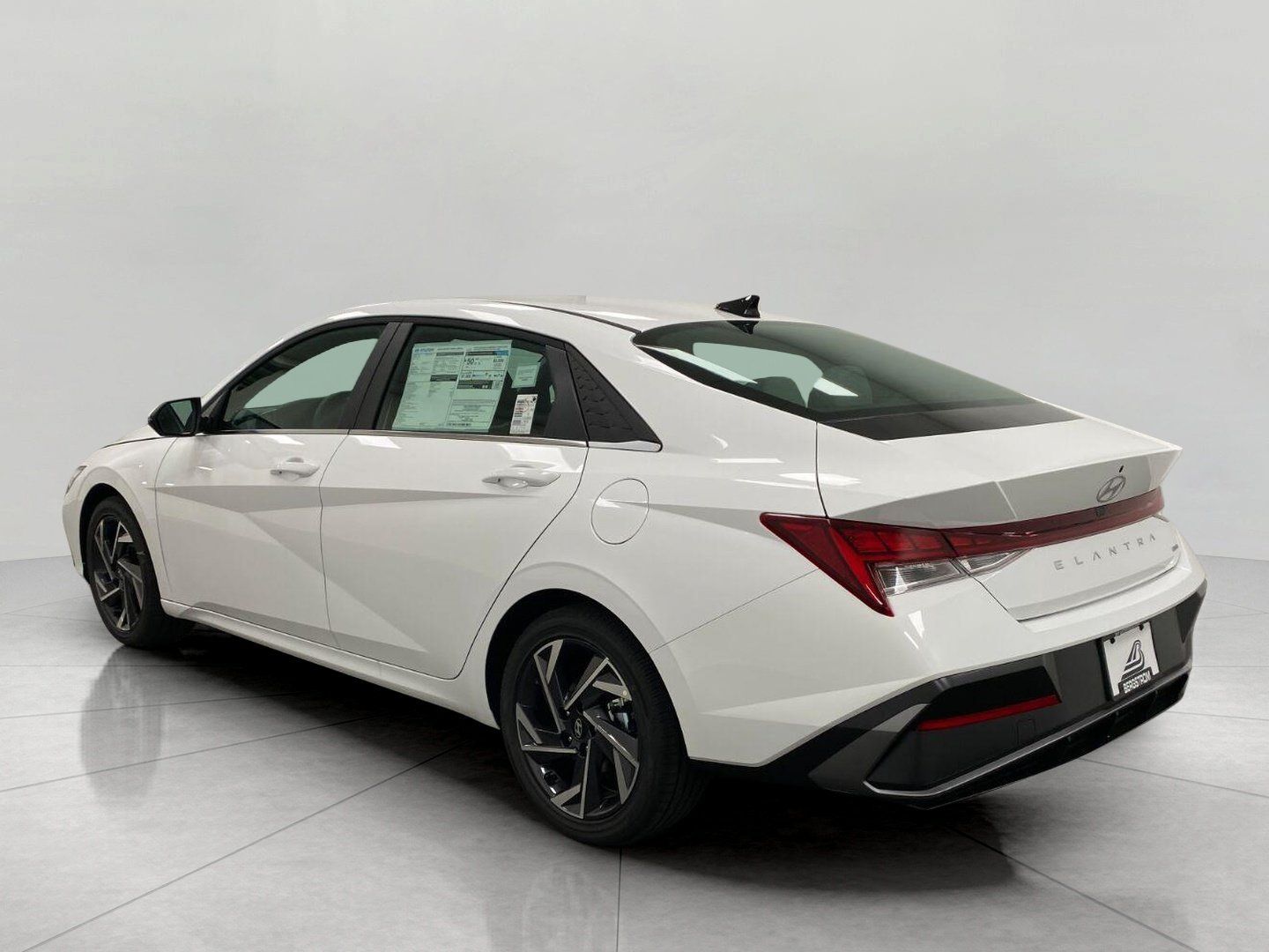 New 2026 Hyundai Elantra Limited FWD image 6
