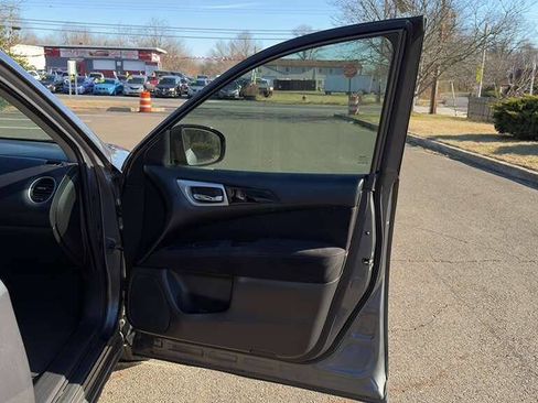 Used 2015 Nissan Pathfinder SV w/ Cargo Package image 29