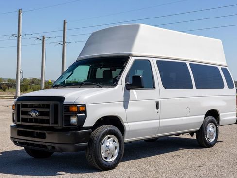 Used 2011 Ford E-350 and Econoline 350 Extended Super Duty w/ PWR Group image 3