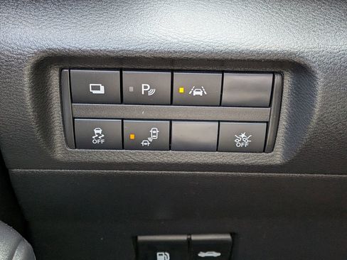 Used 2024 Nissan Kicks S FWD image 18