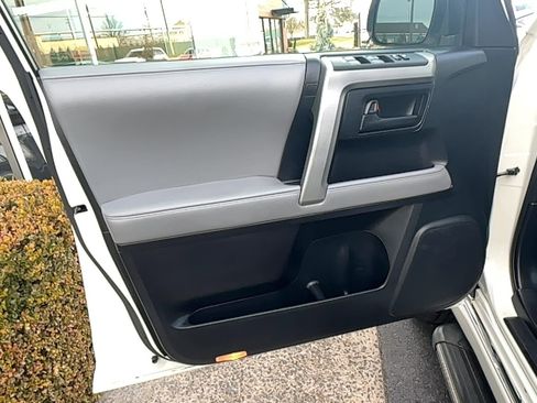 Used 2011 Toyota 4Runner SR5 image 15