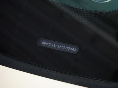 Used 2019 Lamborghini Urus AWD/4WD image 38