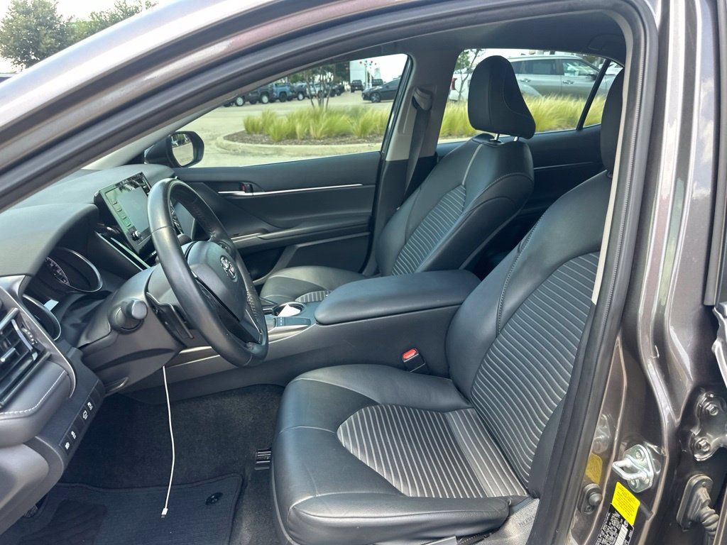 Used 2024 Toyota Camry SE FWD image 6