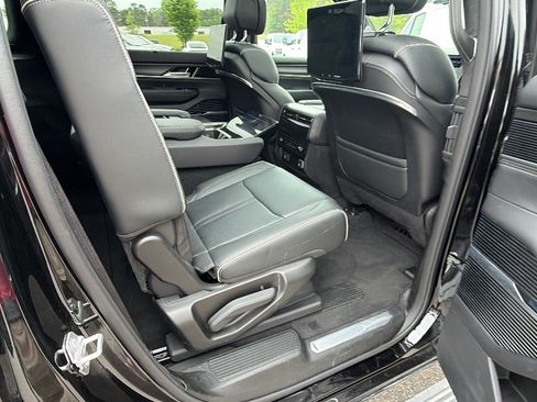 Certified 2025 Jeep Grand Wagoneer Series II Obsidian w/ Quick Order Packagew 28T AWD/4WD image 22