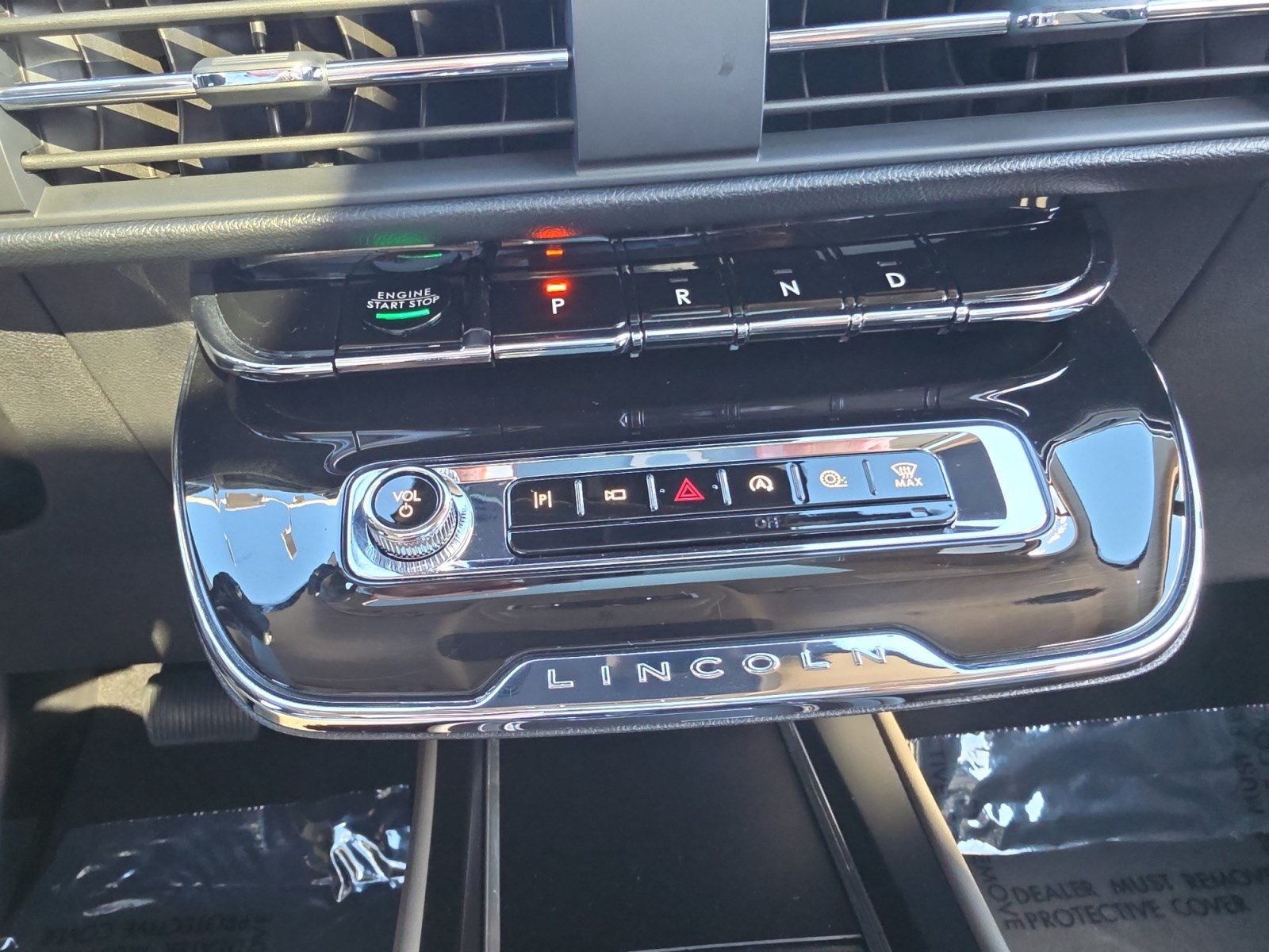 Certified 2025 Lincoln Corsair AWD w/ Equipment Group 101A image 21