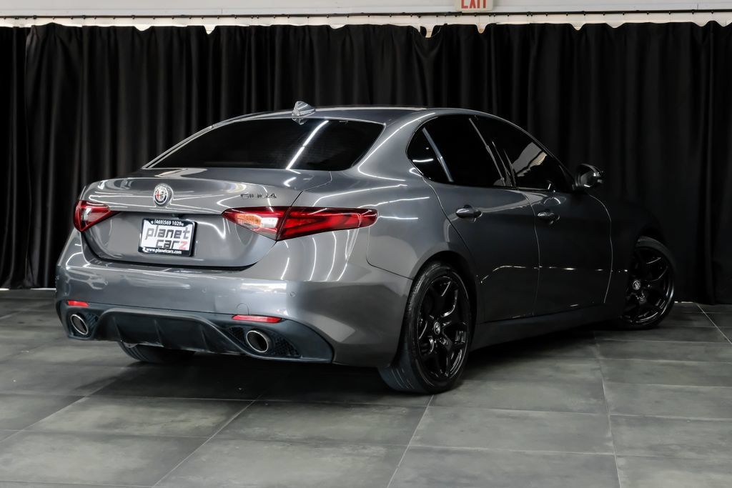 Used 2021 Alfa Romeo Giulia Sprint w/ Nero Edizione RWD image 9