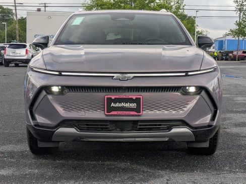 New 2025 Chevrolet Equinox EV LT image 8