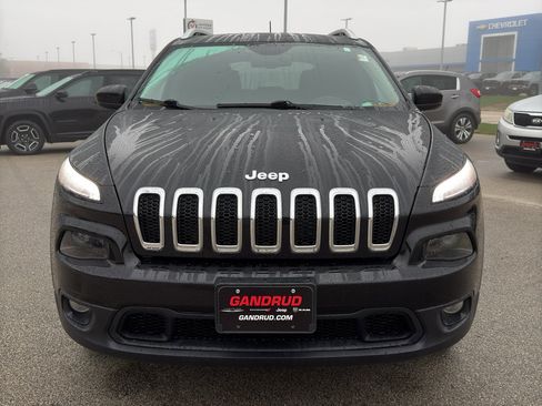 Used 2016 Jeep Cherokee Latitude w/ Comfort/Convenience Group image 3