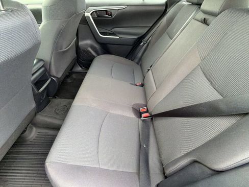 Used 2021 Toyota RAV4 LE FWD image 28