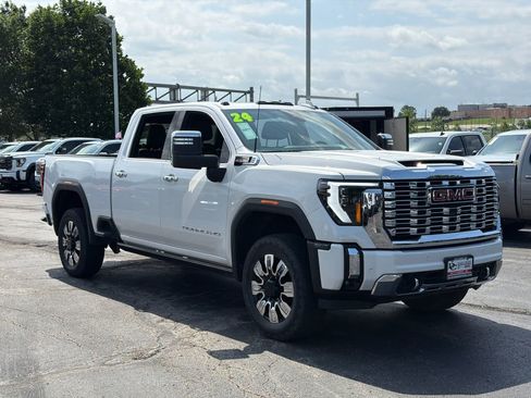 Used 2024 GMC Sierra 2500 Denali w/ Denali Reserve Package AWD/4WD image 4