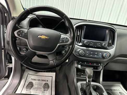 Used 2022 Chevrolet Colorado LT w/ Fleet Safety Package AWD/4WD image 8
