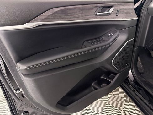 Used 2023 Jeep Grand Cherokee 4WD 4xe image 27