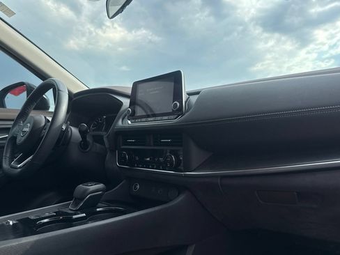 Used 2023 Nissan Rogue SV w/ SV Premium B Package FWD image 25