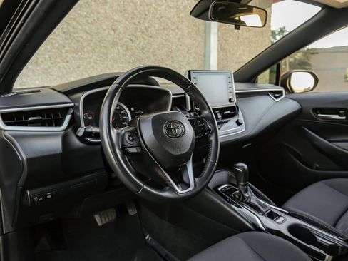 Used 2022 Toyota Corolla Hatchback image 4