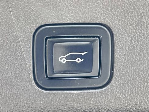 Used 2022 Cadillac Escalade ESV Premium Luxury AWD/4WD image 34
