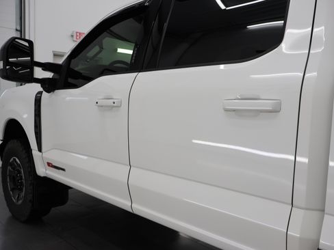 Used 2024 Ford F350 Lariat w/ Lariat Ultimate Package AWD/4WD image 35