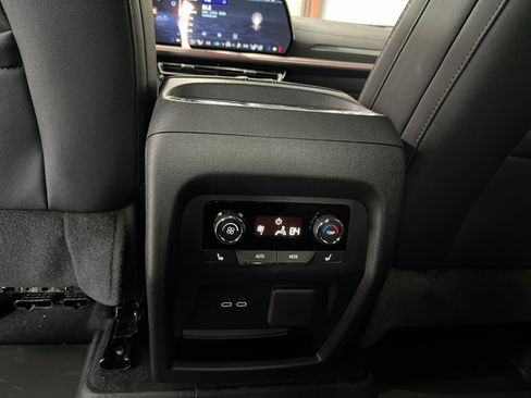 New 2026 Chevrolet Traverse High Country w/ LPO, Floor Liner Package FWD image 17
