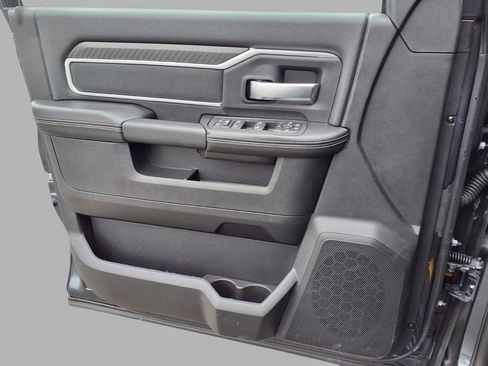 New 2026 RAM 2500 Big Horn AWD/4WD image 16