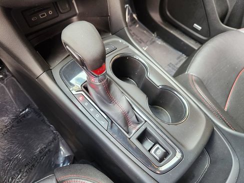 Used 2022 Chevrolet Equinox RS w/ RS Leather Package FWD image 21