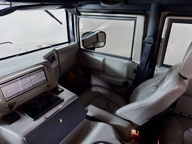 Used 2003 HUMMER H1 4-Door Open Top AWD/4WD image 25