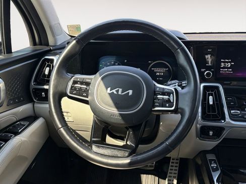Used 2023 Kia Sorento SX Prestige AWD/4WD image 12