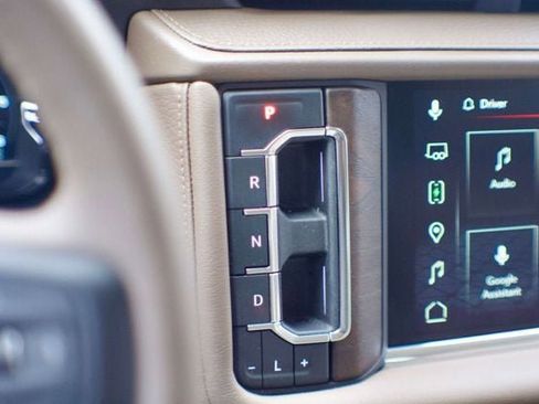 Used 2023 GMC Yukon Denali image 27