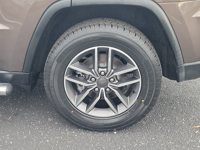 Used 2020 Jeep Grand Cherokee Limited RWD image 31