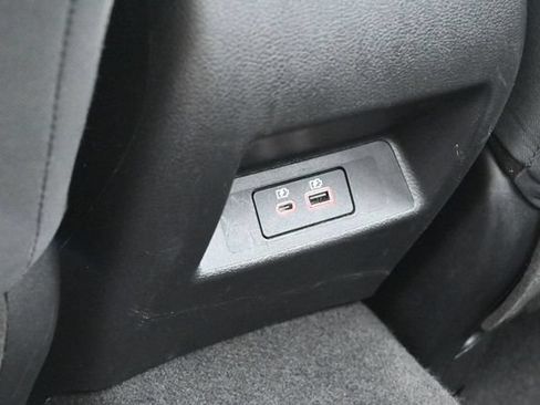 Used 2025 Nissan Altima 2.5 SV FWD image 41