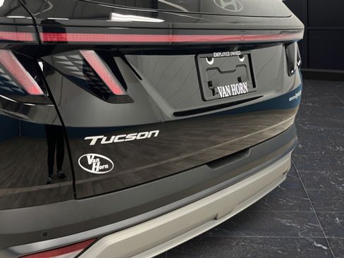 Used 2025 Hyundai Tucson Limited AWD/4WD image 38