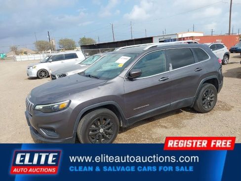 Used 2019 Jeep Cherokee Latitude Plus image 4