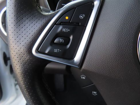 Used 2020 Chevrolet Camaro SS image 21