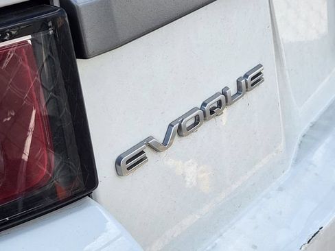 Used 2017 Land Rover Range Rover Evoque SE AWD/4WD image 4