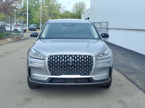 Used 2023 Lincoln Corsair Reserve AWD/4WD image 2