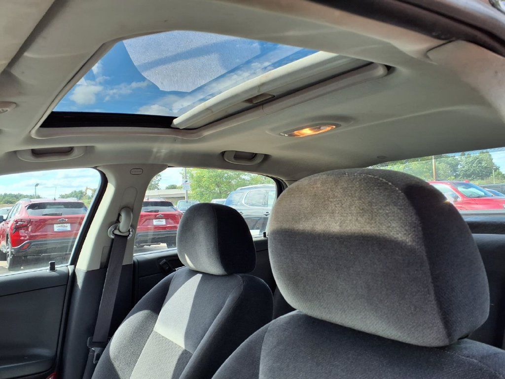Used 2016 Chevrolet Impala LT w/ LT Sunroof Package FWD image 12