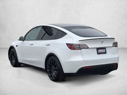 Used 2023 Tesla Model Y Performance image 8