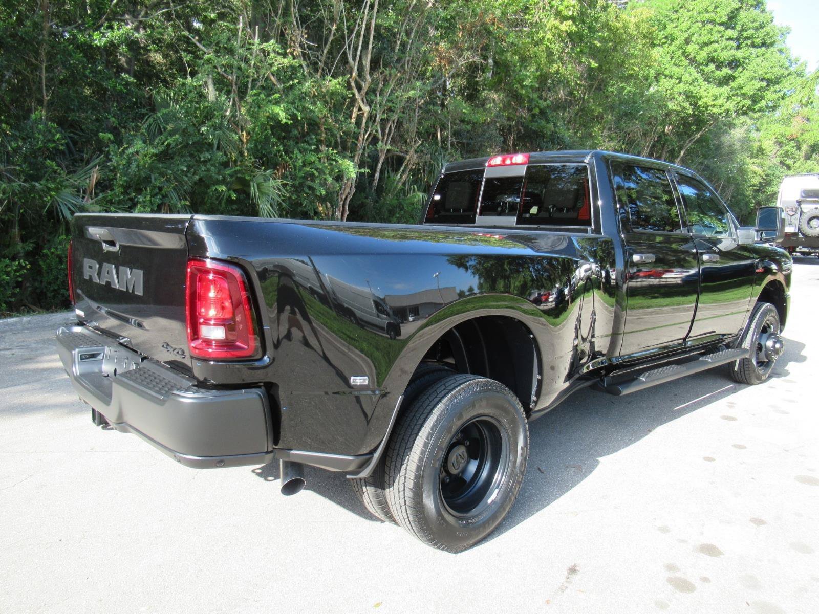 New 2027 RAM 3500 Tradesman AWD/4WD image 7